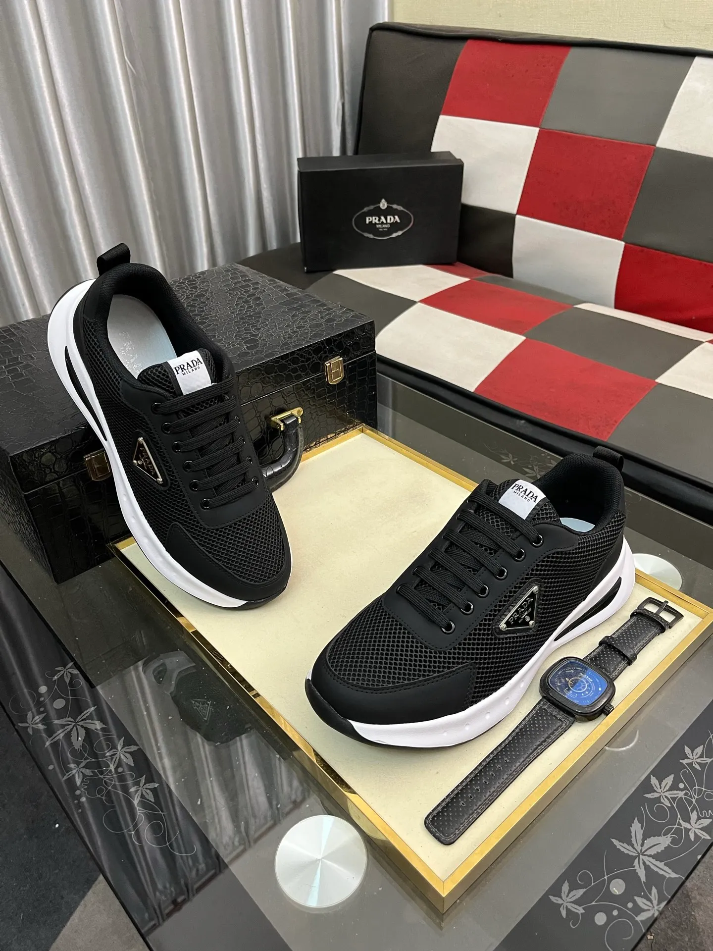 Men's shoes 💰440⌚️⌚️ PRADA [Prada] popular men's shoes, casual shoes and sports shoes! High-end quality 🍀 The upper is made of imported original cowhide 💥 cowhide lining; the original molded outsole. The style is upright and elegant, comfortable and versatile💪 Three quality guarantees Size number: 38-44, 4️⃣ colors available